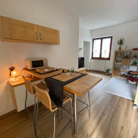 Gaia - A Due Passi Dal Centro Laveno-Mombello