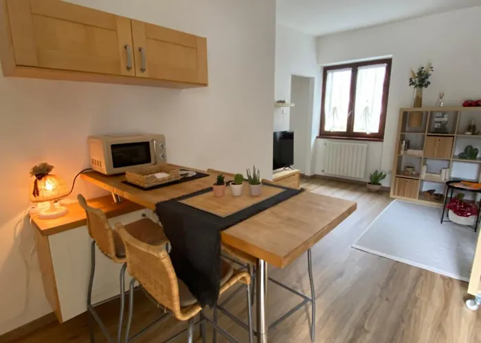 Gaia - A Due Passi Dal Centro Laveno-Mombello